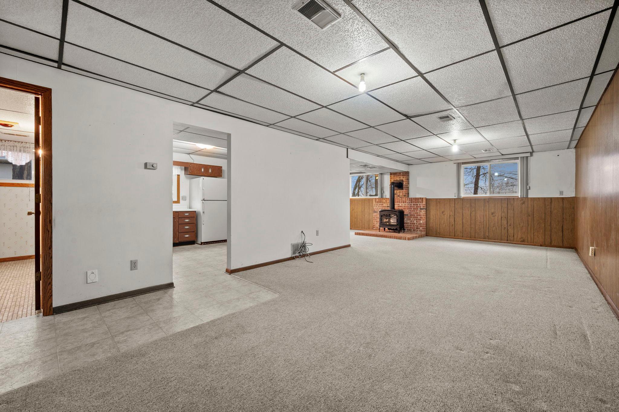 54-web-or-mls-3761 W 230th St-29.jpg