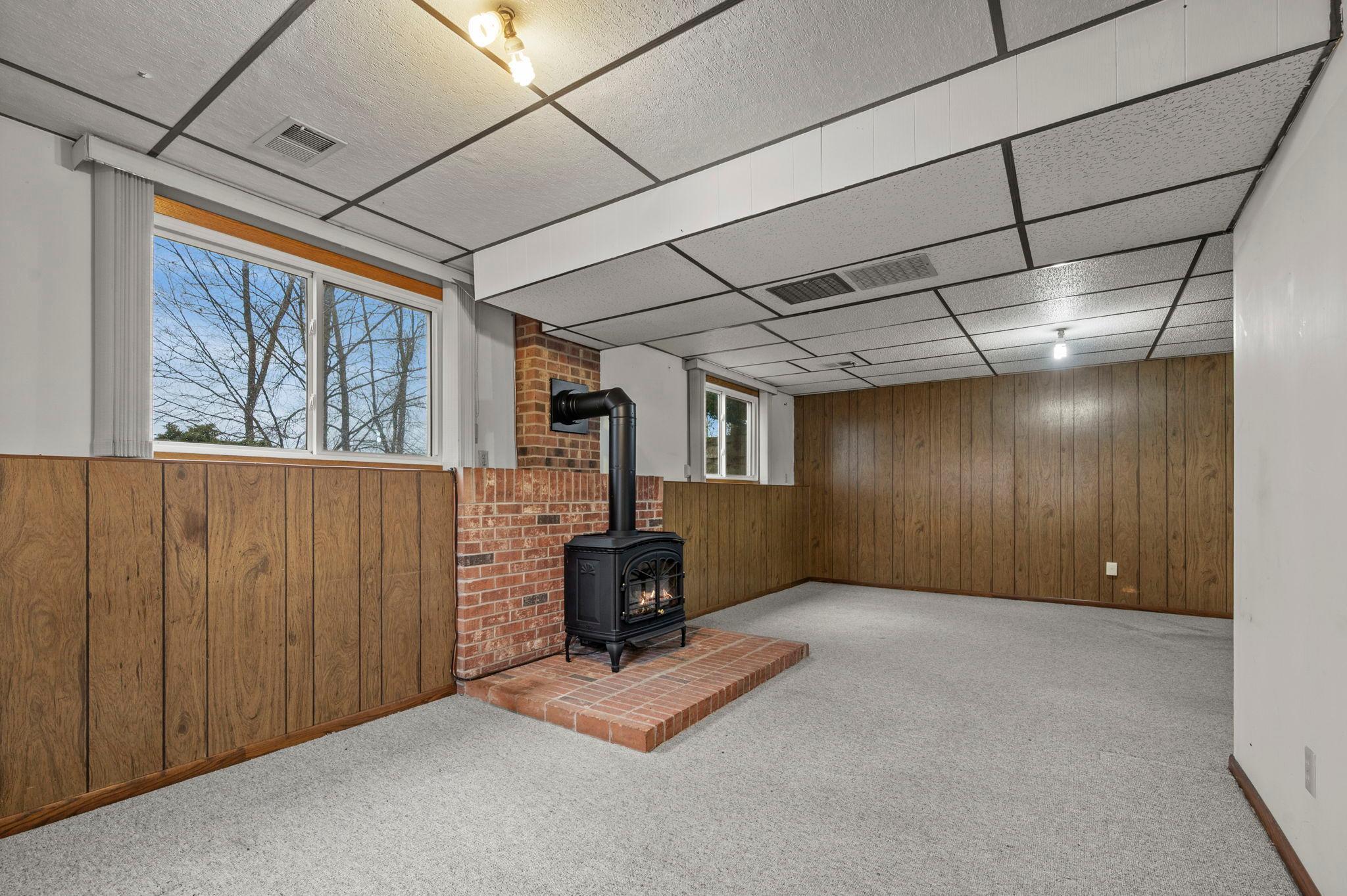 61-web-or-mls-3761 W 230th St-59.jpg