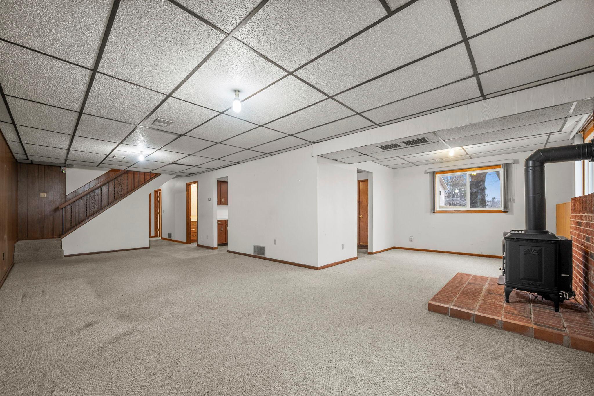 55-web-or-mls-3761 W 230th St-34.jpg