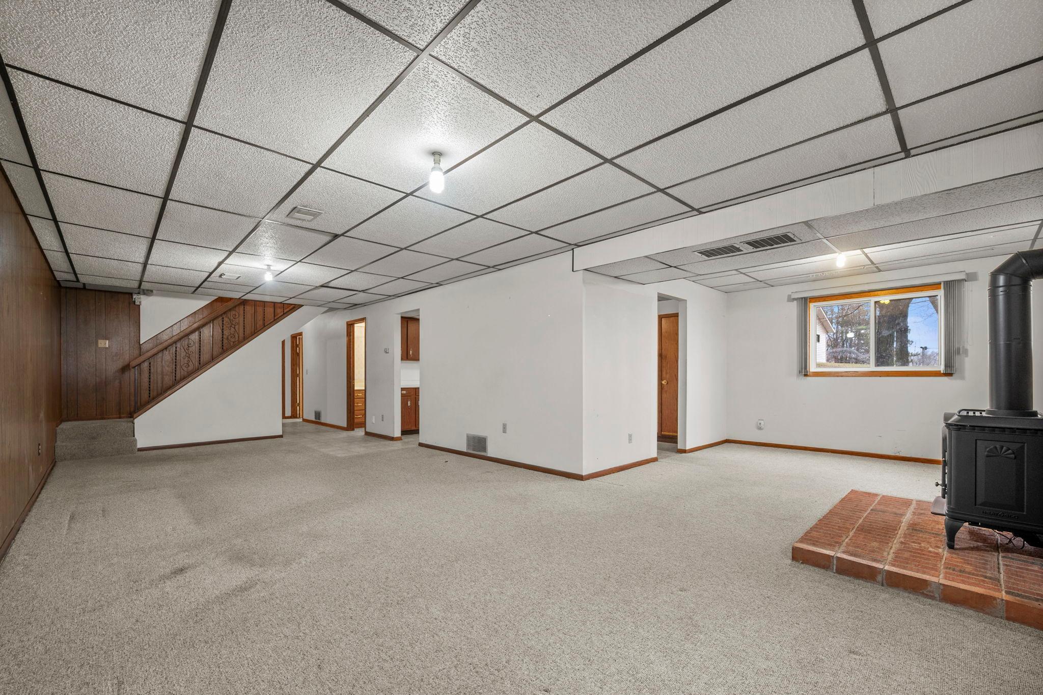 56-web-or-mls-3761 W 230th St-39.jpg