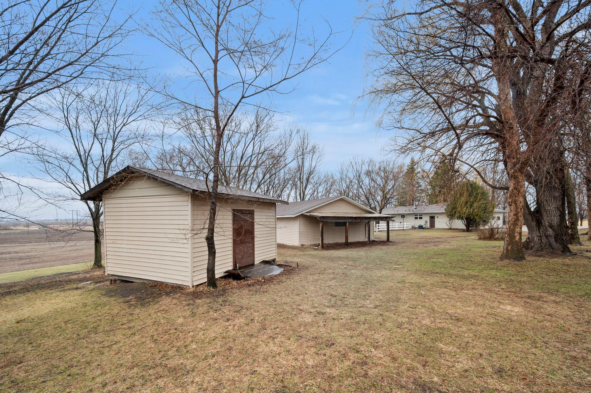 79-web-or-mls-3761 W 230th St-16.jpg