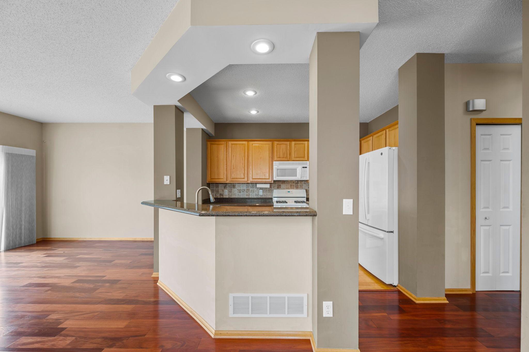 40-web-or-mls-2177 Eagle Trace Ln-105.jpg