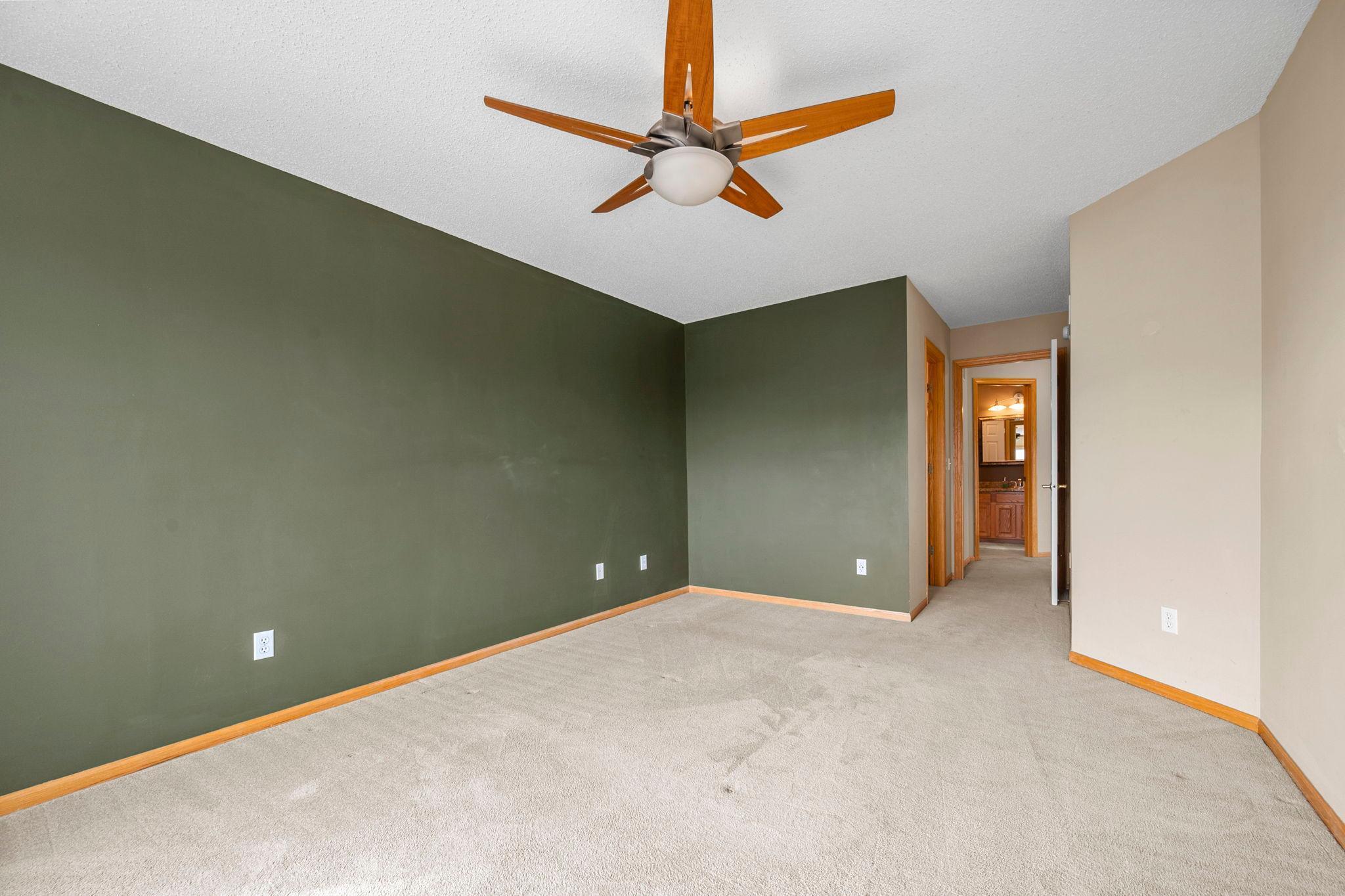 53-web-or-mls-2177 Eagle Trace Ln-189.jpg