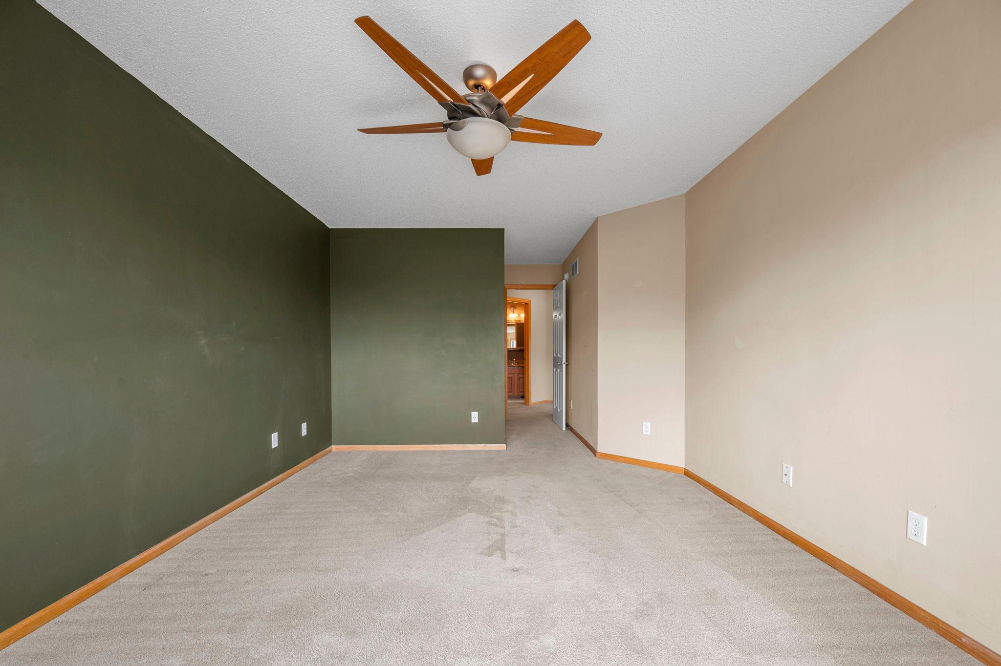 54-web-or-mls-2177 Eagle Trace Ln-194.jpg