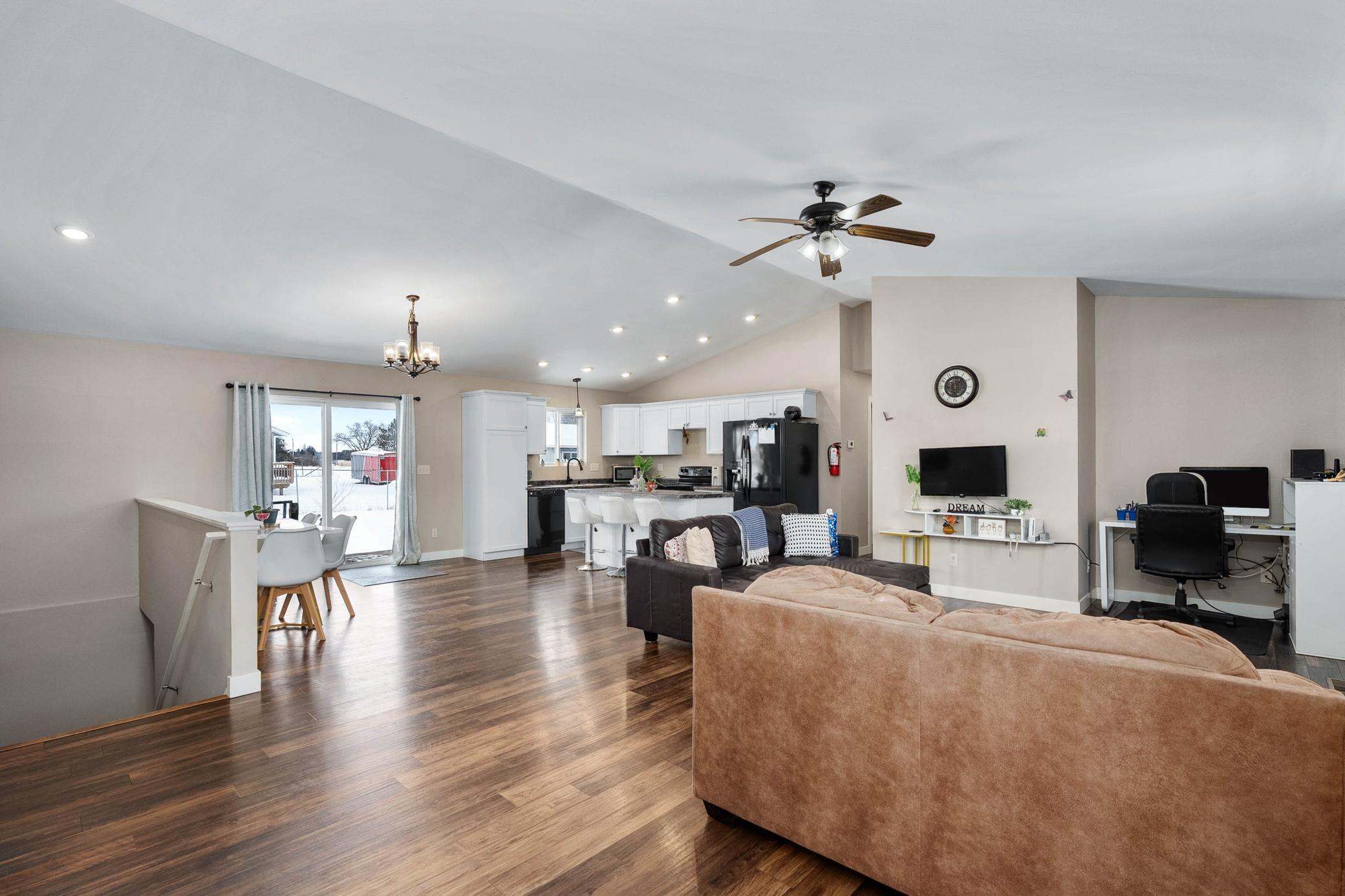 13) 69350-69c6f08967e83.jpg