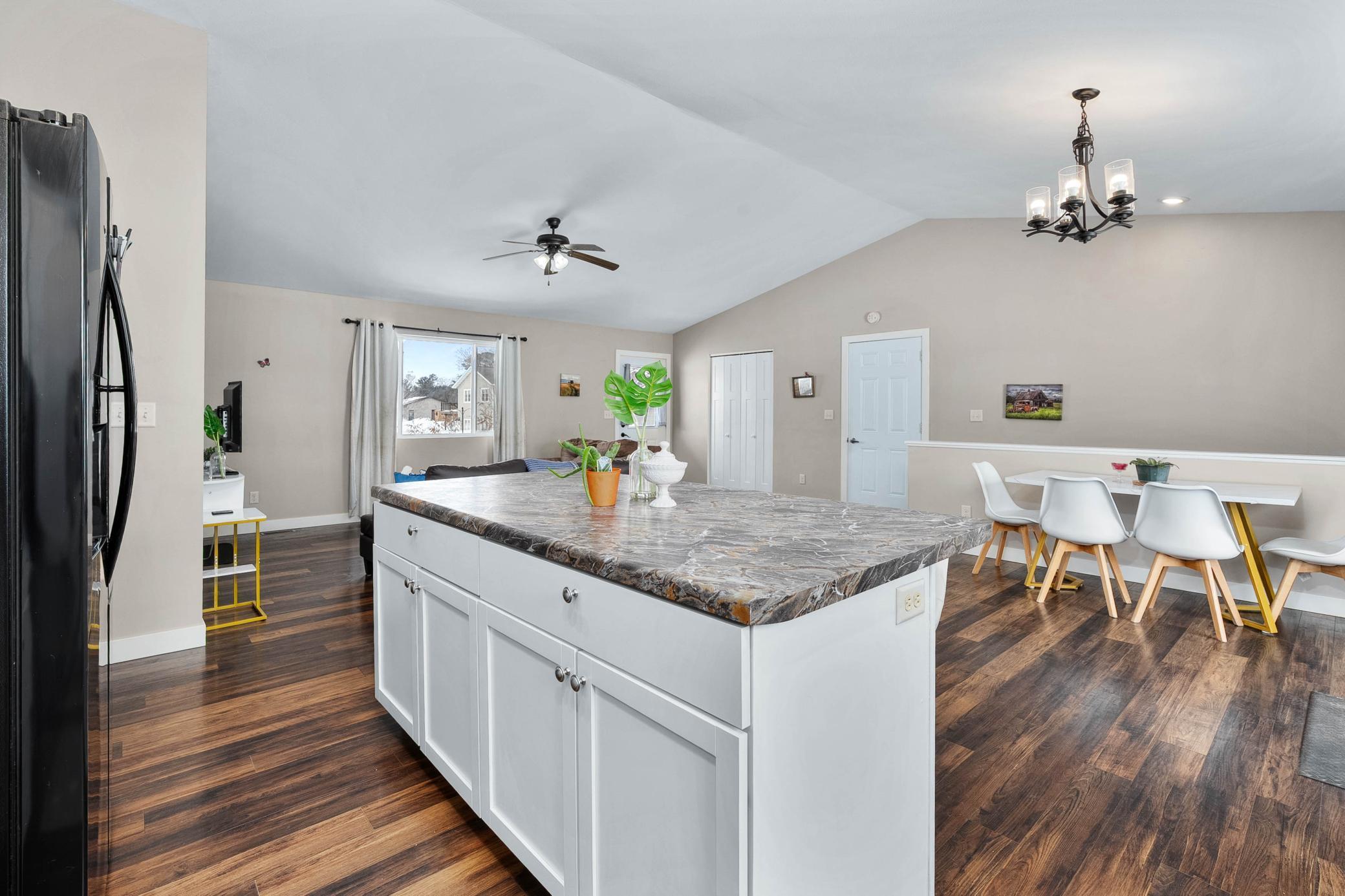 16) 69350-69c6f090676e5.jpg