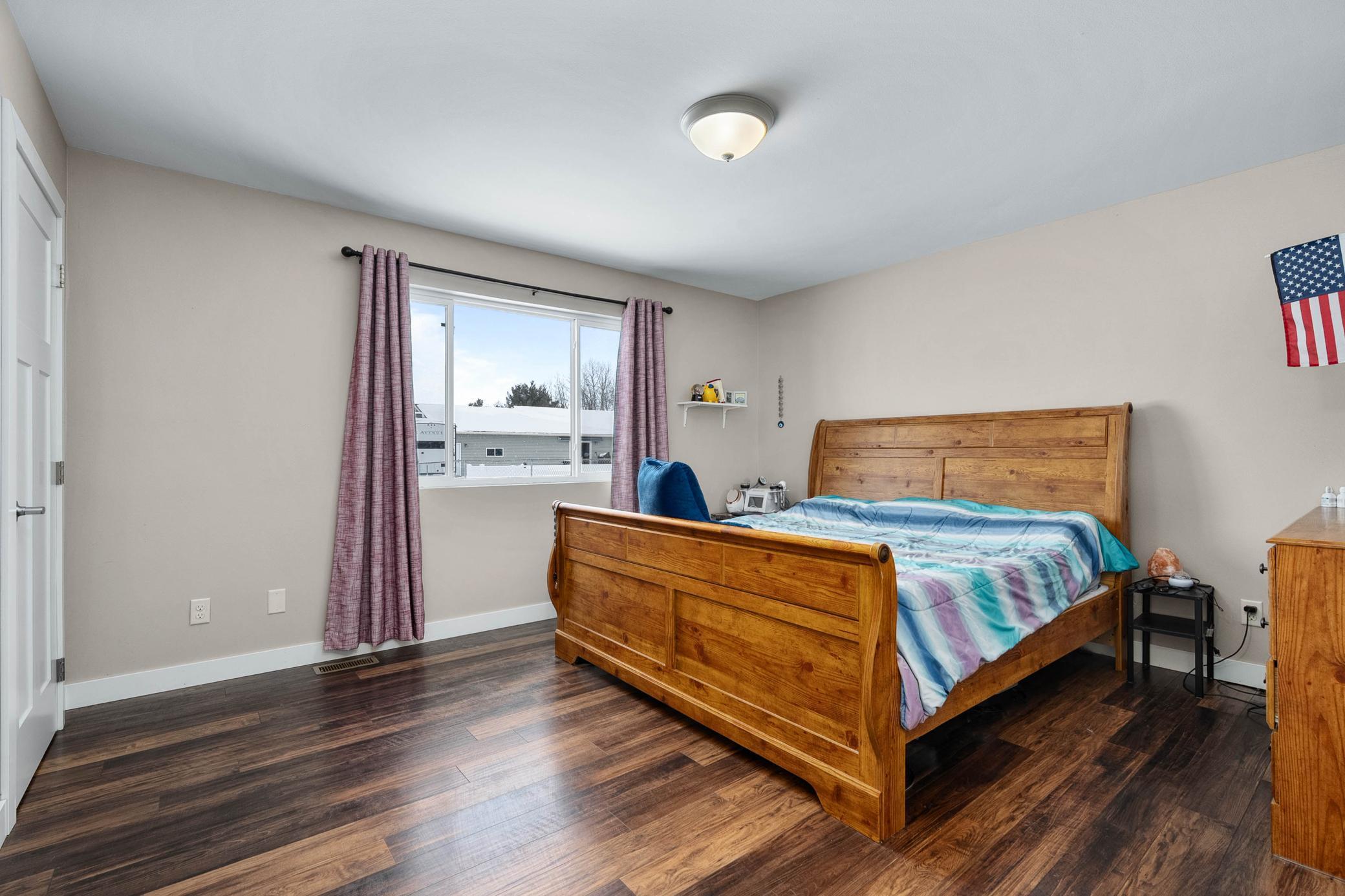 24) 69350-69c6f0888ef1a.jpg