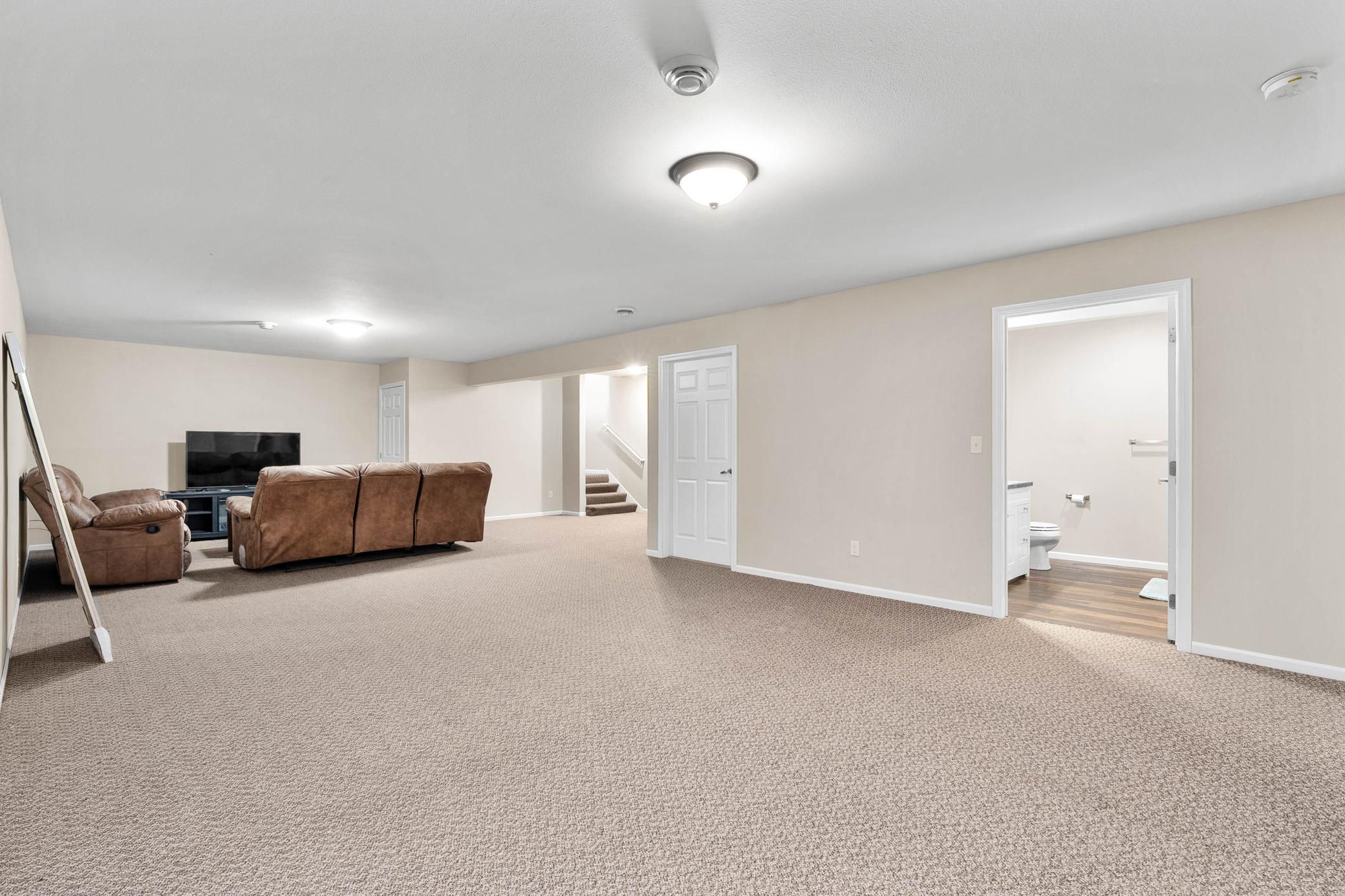 33) 69350-69c6f0935ca0b.jpg