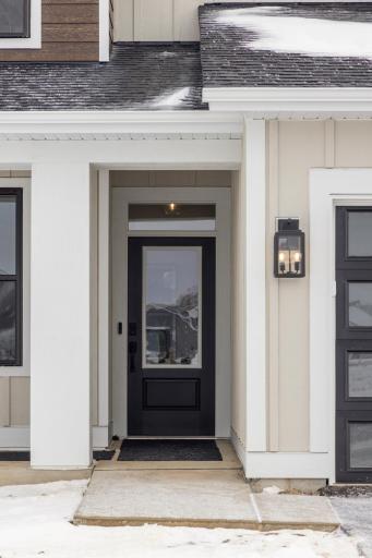 Photo taken from previous model with a similar floorplan. While similar, some options shown in the picture may not be included in this pricing. Please ask for a detailed list of included features for this listing.