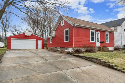 127 E Mckinley Street, Owatonna, MN 55060