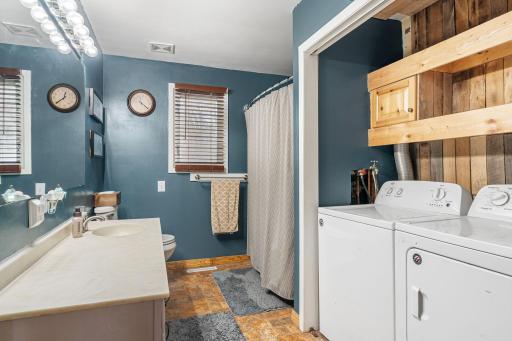 127 E Mckinley Street, Owatonna, MN 55060