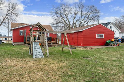 127 E Mckinley Street, Owatonna, MN 55060