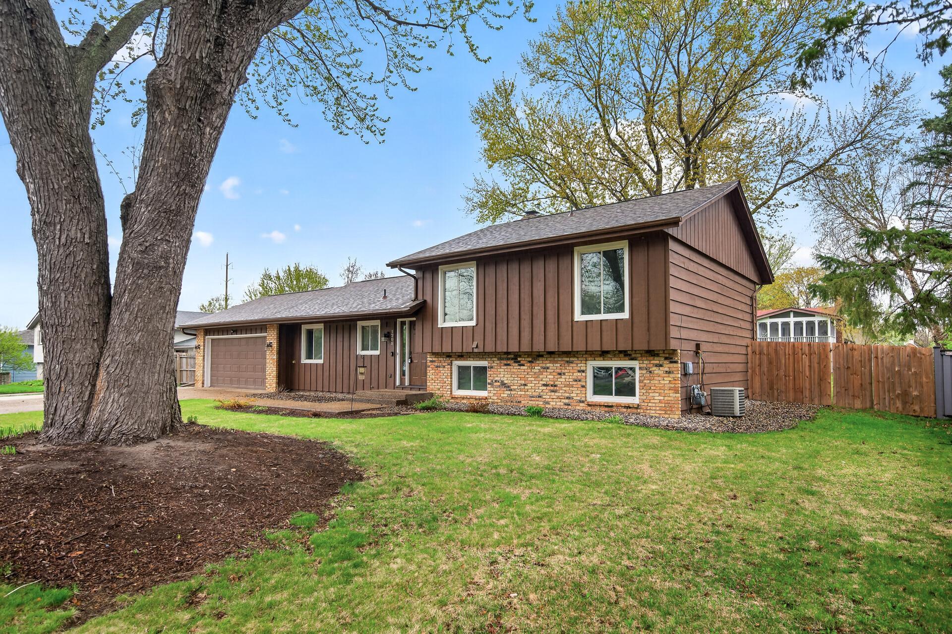 Located in ISD 196 (Apple Valley–Rosemount schools)