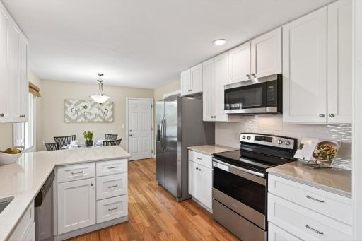 1208 Echo Drive, Burnsville, MN 55337