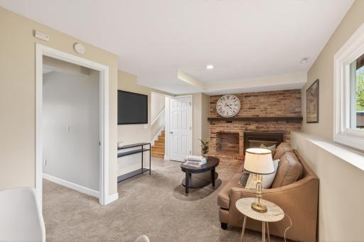 1208 Echo Drive, Burnsville, MN 55337