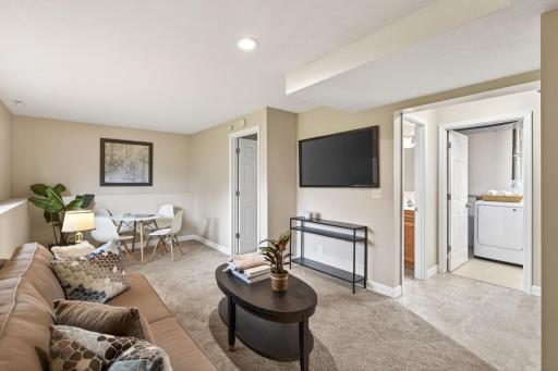 1208 Echo Drive, Burnsville, MN 55337