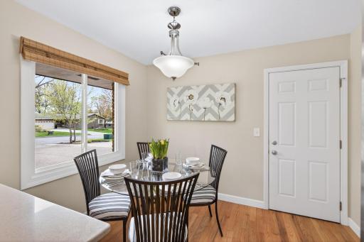 1208 Echo Drive, Burnsville, MN 55337
