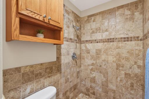 1208 Echo Drive, Burnsville, MN 55337