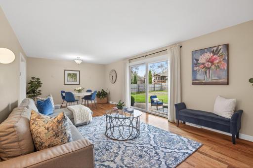 1208 Echo Drive, Burnsville, MN 55337