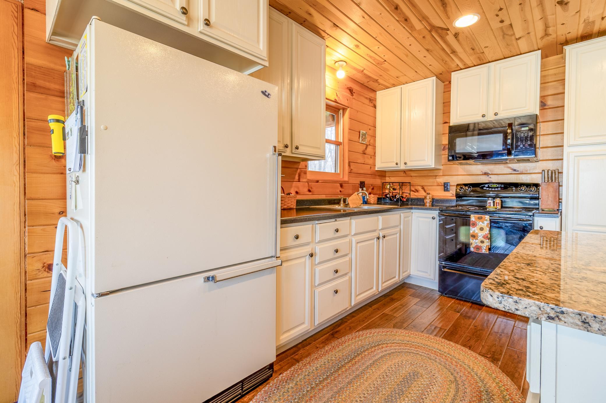 19520 Blue Lane E (12).jpg