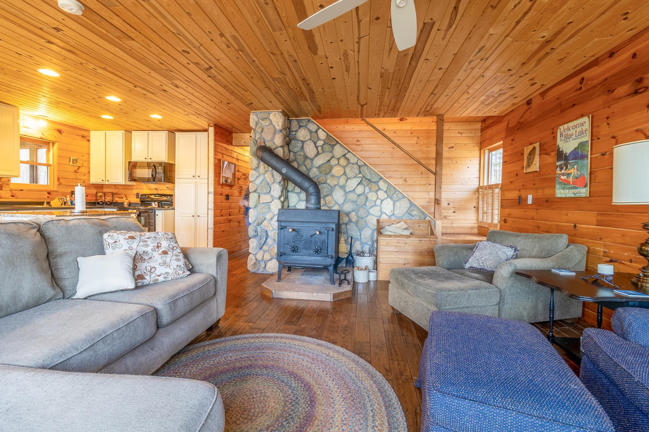 19520 Blue Lane E (15).jpg