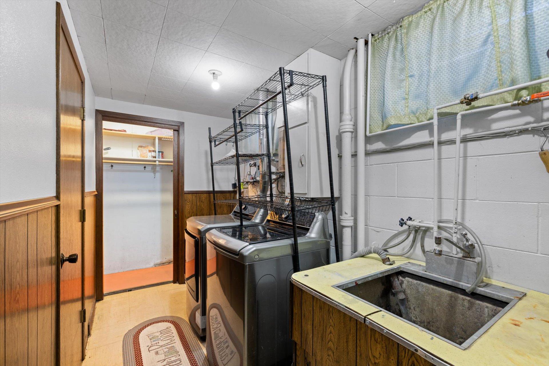 Lower level laundry room