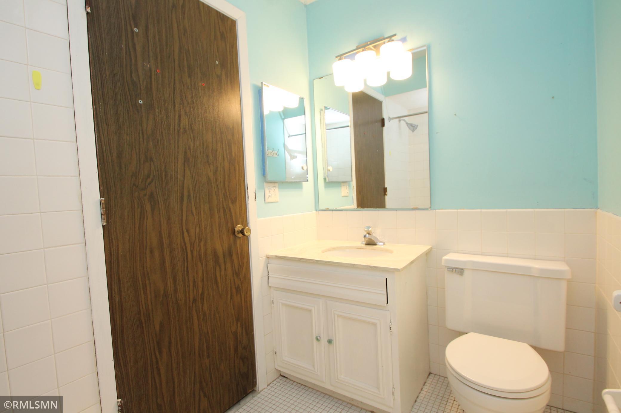 Full bathroom upstairs.