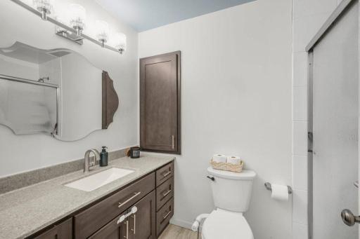 9240 Chesshire Lane N, Maple Grove, MN 55369