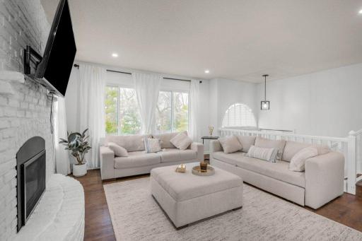 9240 Chesshire Lane N, Maple Grove, MN 55369