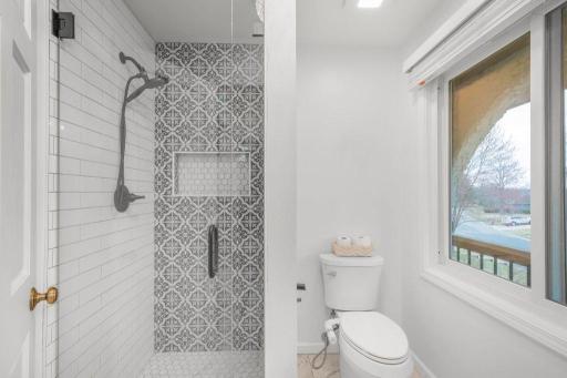 9240 Chesshire Lane N, Maple Grove, MN 55369