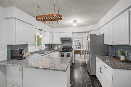 9240 Chesshire Lane N, Maple Grove, MN 55369