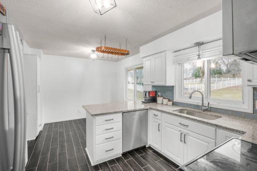 9240 Chesshire Lane N, Maple Grove, MN 55369