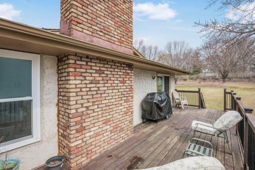 9240 Chesshire Lane N, Maple Grove, MN 55369