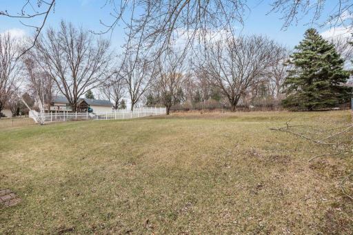 9240 Chesshire Lane N, Maple Grove, MN 55369