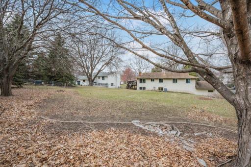 9240 Chesshire Lane N, Maple Grove, MN 55369