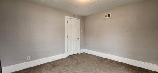 209 4th Street SE, Valley City, ND 58072