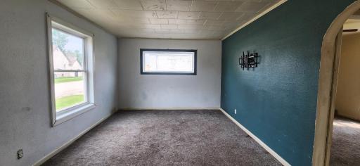 209 4th Street SE, Valley City, ND 58072