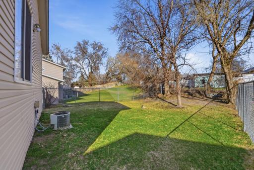 8942 Vinewood Lane N, Maple Grove, MN 55369