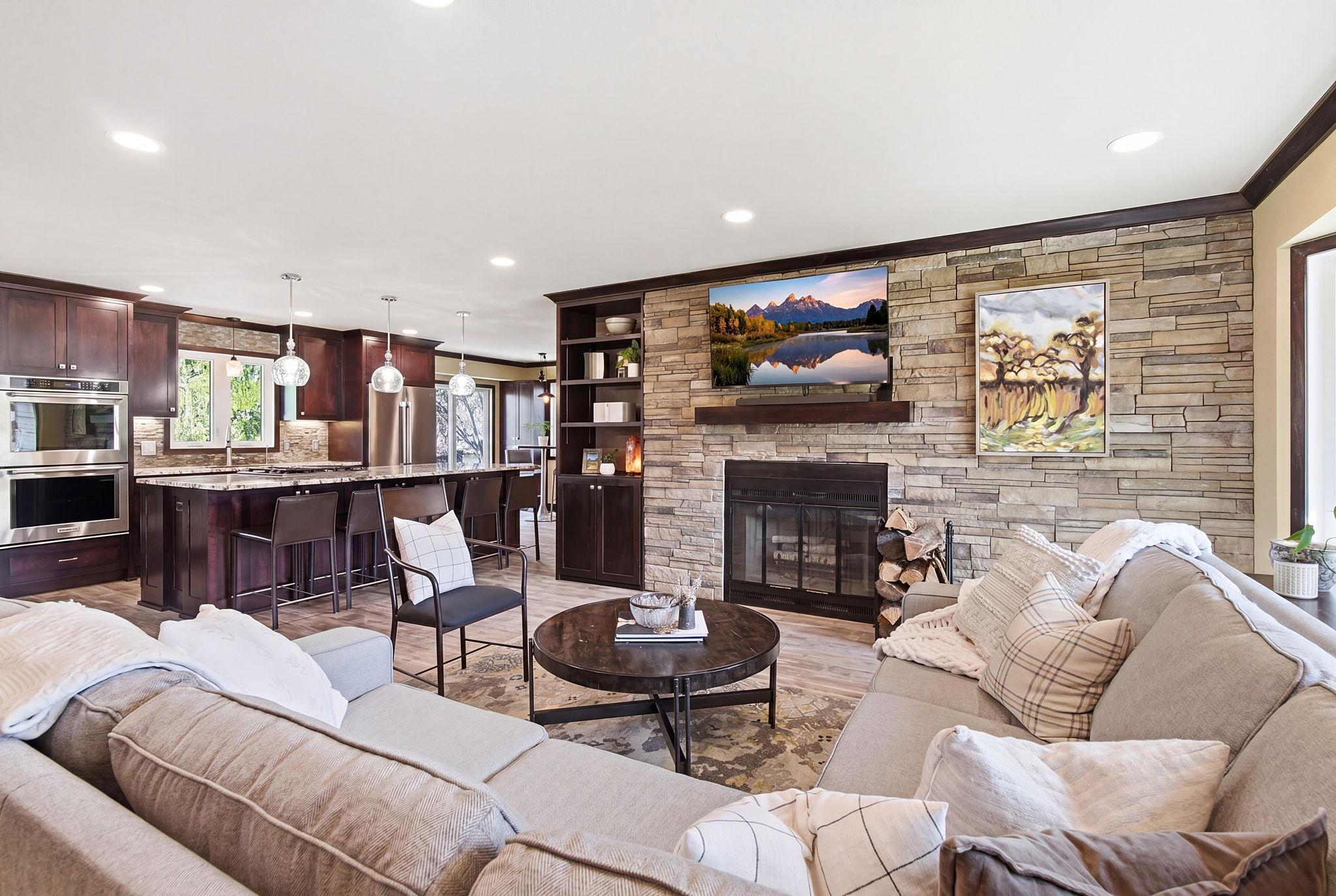 View into living area from front entrance