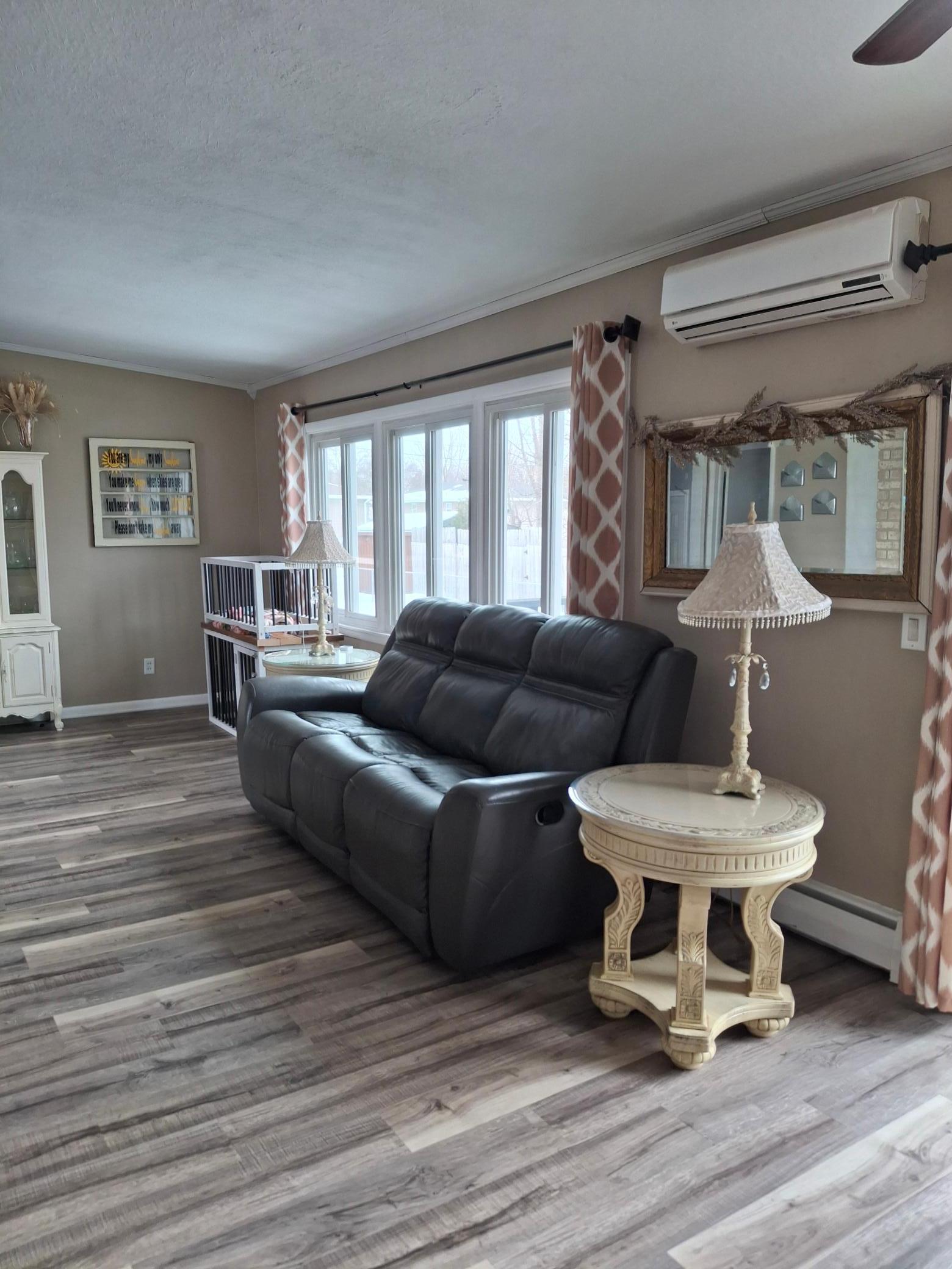 Living Room overlooks backyard
