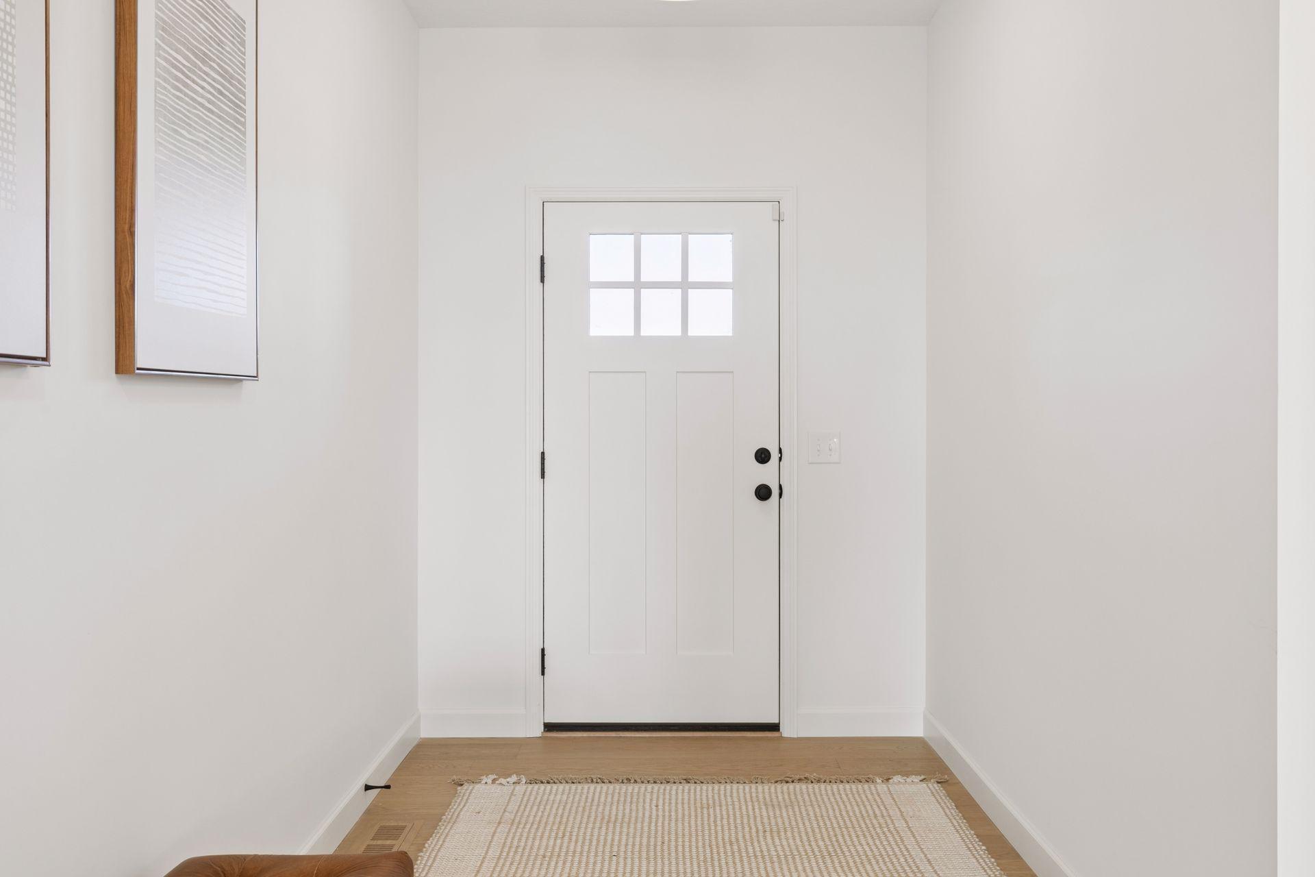 Front door All images of a previous Model