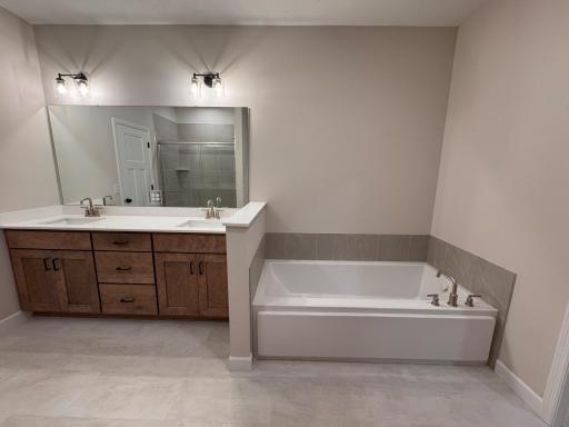 Primary soaking tub