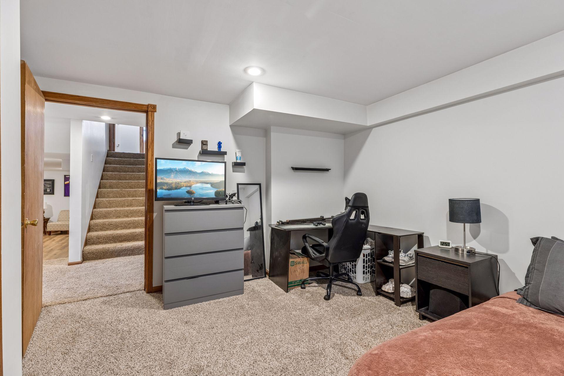 Lower Level Flex Room/Office