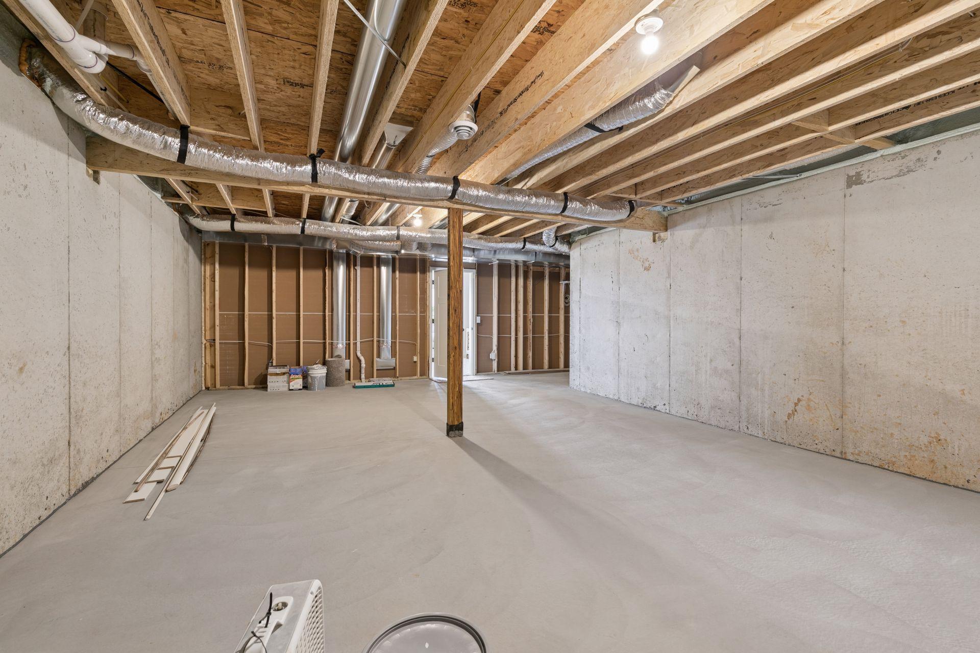 Mech Room All images of a previuos model