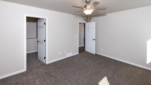 2711 Westwood Street W, West Fargo, ND 58078