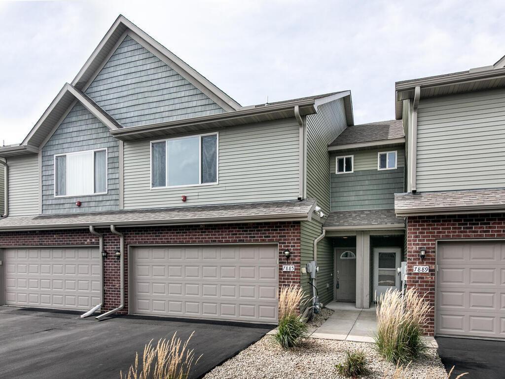 Welcome to low-maintenance living in a space designed to impress! Inviting front entrance, 2 car attached garage with additional guest parking.