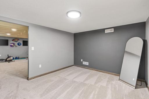 3911 Upton Avenue N, Minneapolis, MN 55412
