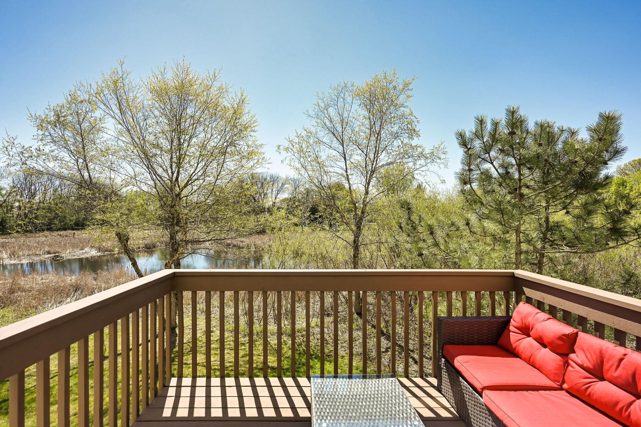 20-web-or-mls-8960 Comstock Ln N18.jpeg