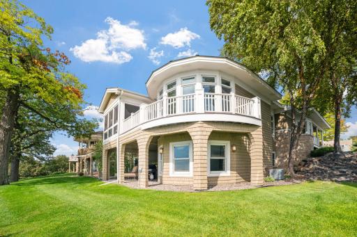 724 Widsten Circle, Wayzata, MN 55391