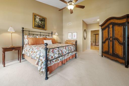 724 Widsten Circle, Wayzata, MN 55391